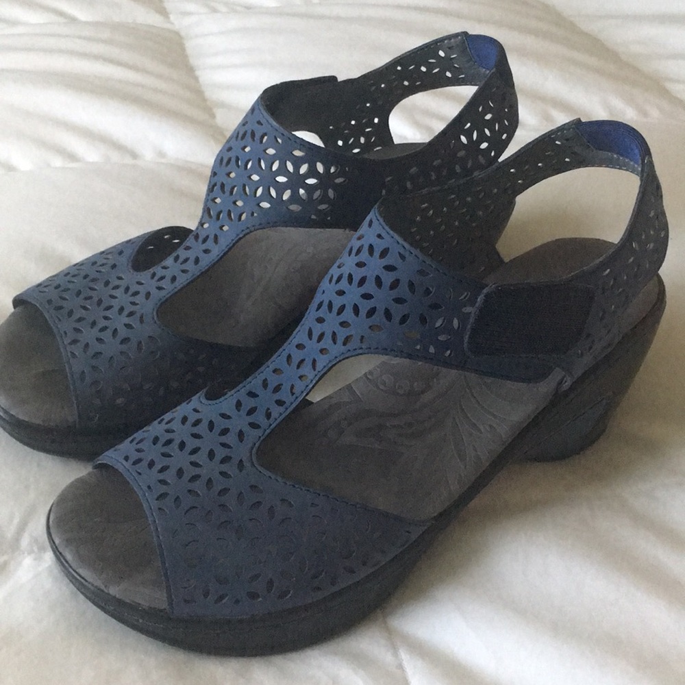 JBU navy wedge sandal